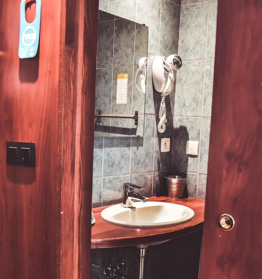 Hotel L'Etoile De Marie Rocroi Екстер'єр фото