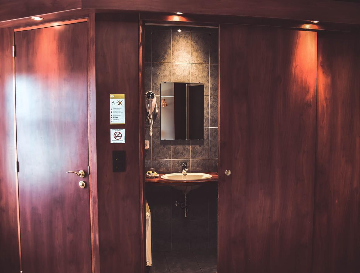Hotel L'Etoile De Marie Rocroi Екстер'єр фото